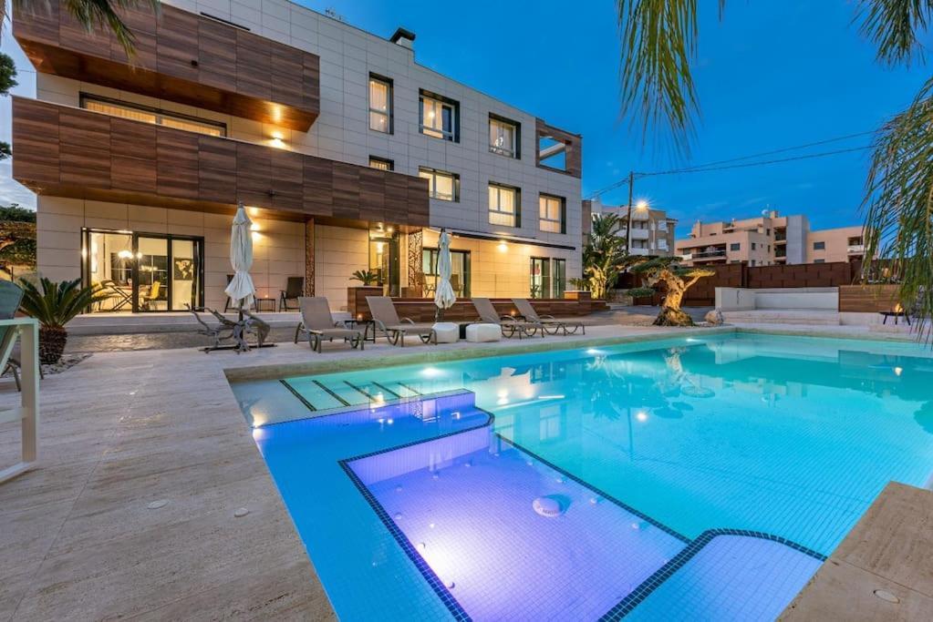 Appartement 5 Stelle Piscina, Jacuzzi, Wifi - 2 Min Dal Mare à Miami Playa Extérieur photo